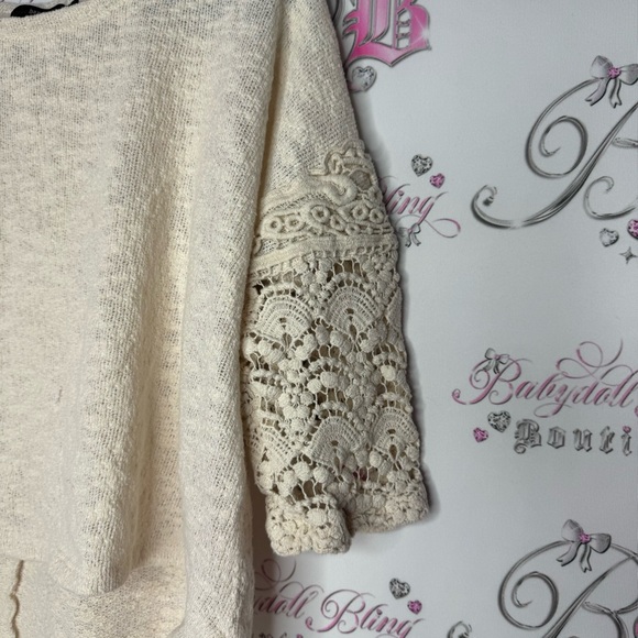 Hazel top crochet white cream lace pattern arms high low comfy oversized boho - Picture 8 of 10